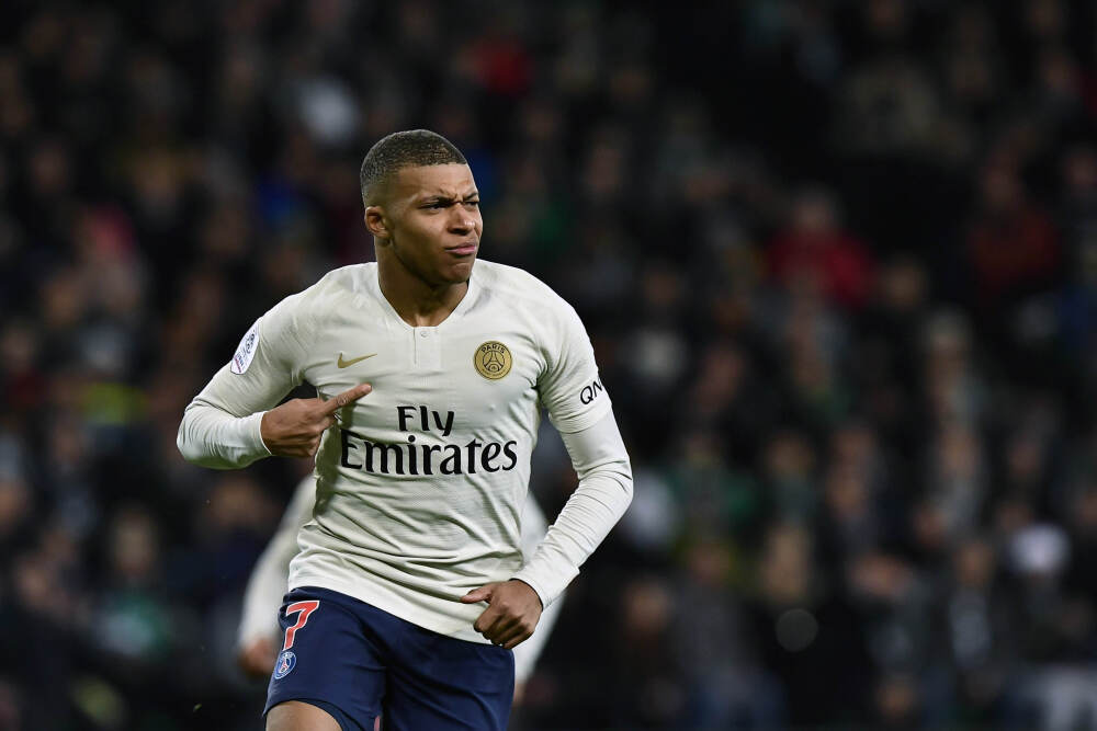 韩国法院以涉嫌一般利敌罪对尹锡悦追加逮捕令